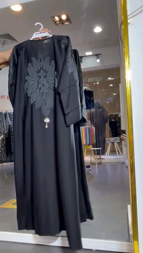 عبايات دبي